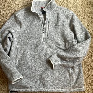 The North Face Mens 1/2 zip sweatshirt